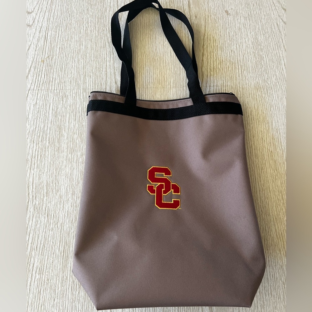 CLEARANCE NWOT Light Brown Tan USC Wine Bag Drinks Bag